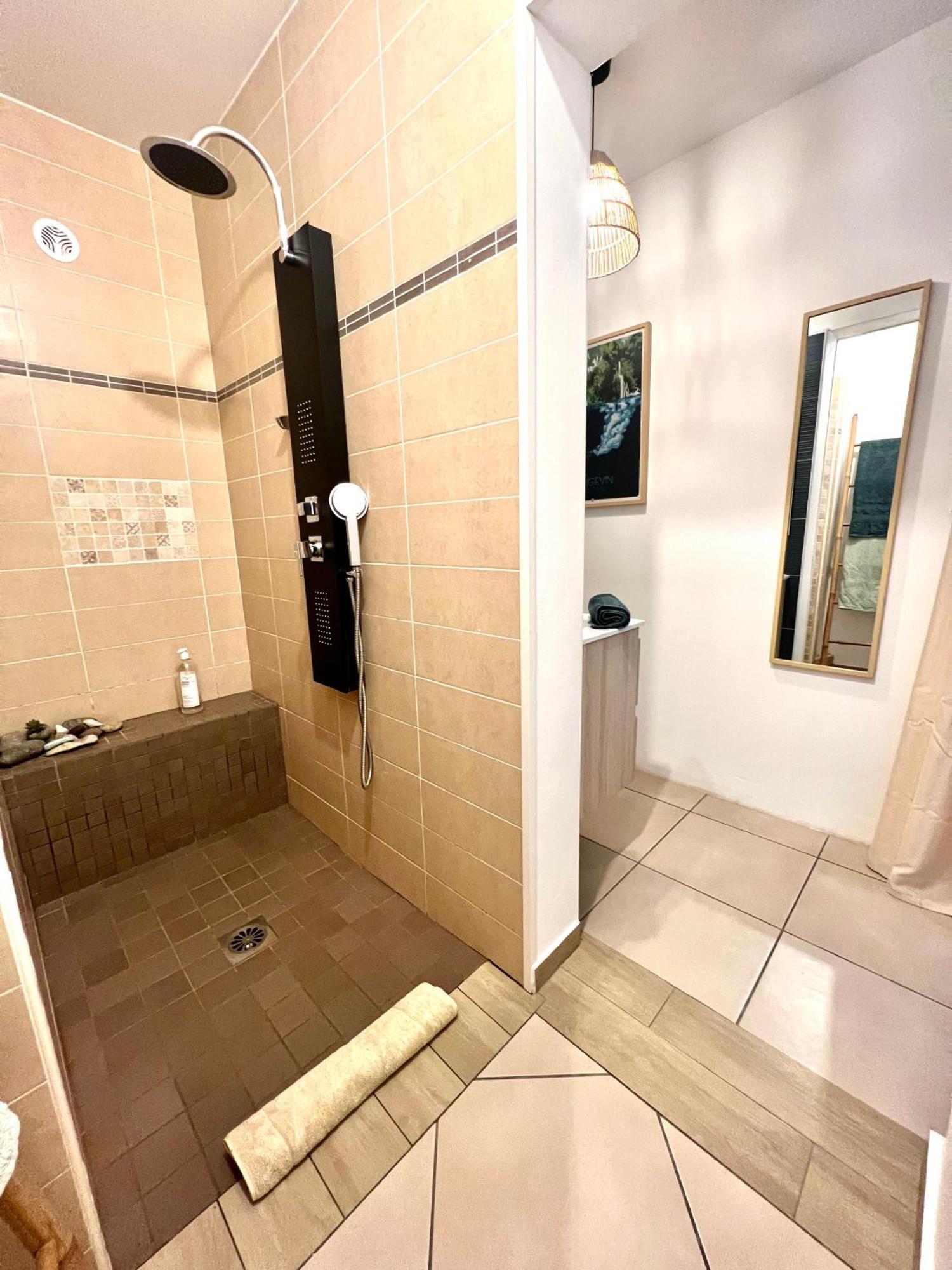 Villa Ti Moon, Entre Deux, Piscine Chambre photo